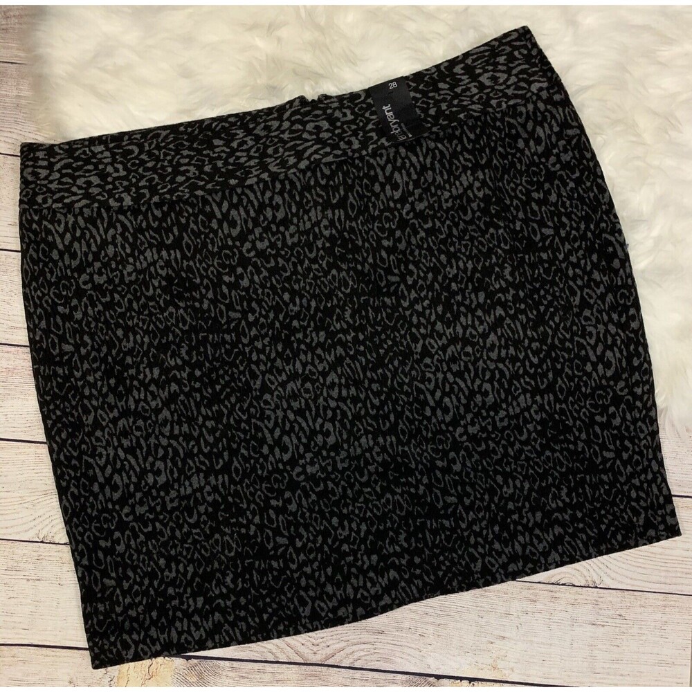 Lane Bryant NWT Size 28 Black/Gray Cheetah Print Stretch Knit Skirt